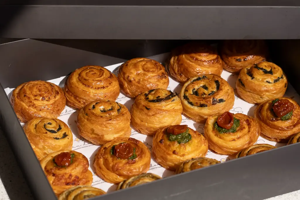SAVORY MINI ROLLS 20PCS