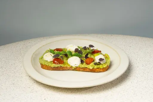 BRU DORE AVOCADO ON SOURDOUGH TOAST-برو دور افكادو توست