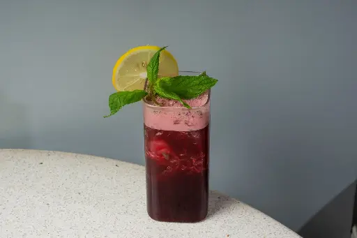 BERRY BERRY ICED TEA - شاي بيري بيري المثلج